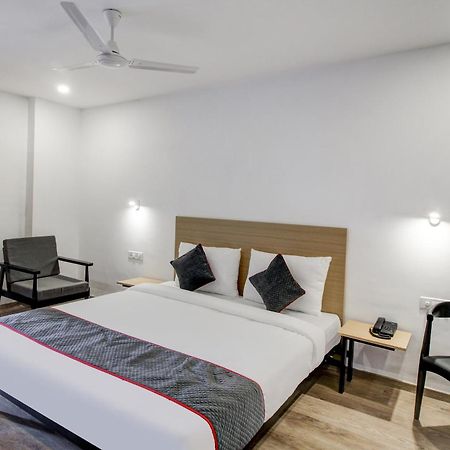 Super Townhouse Rcc Majestic 397 Lb Nagar Hotel Hyderabad Exterior photo
