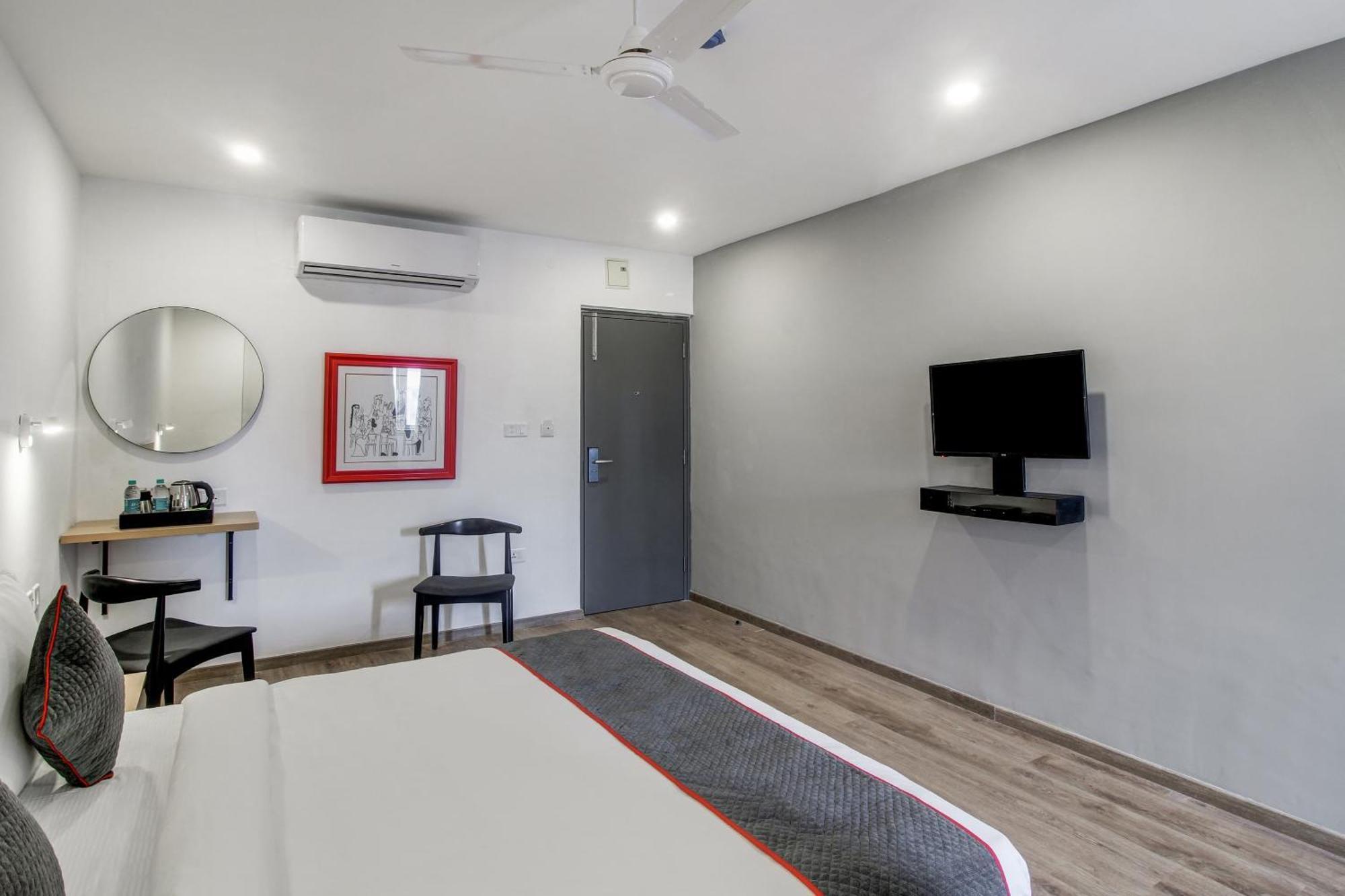 Super Townhouse Rcc Majestic 397 Lb Nagar Hotel Hyderabad Exterior photo