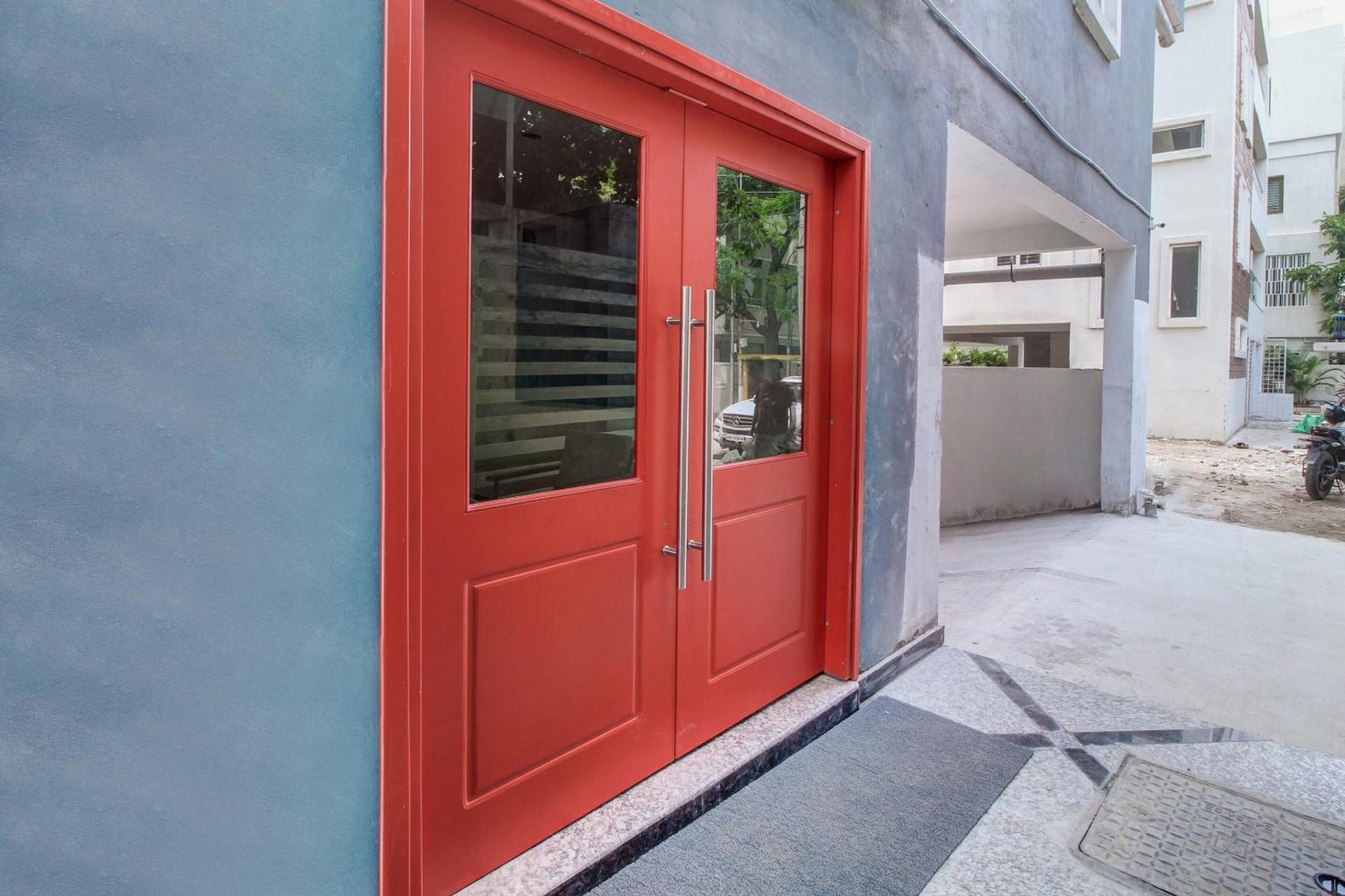 Super Townhouse Rcc Majestic 397 Lb Nagar Hotel Hyderabad Exterior photo